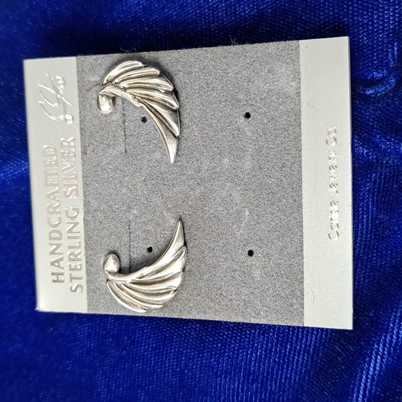 Sterling Silver Post Earrings 🪽 Wings - Picture 10 of 10